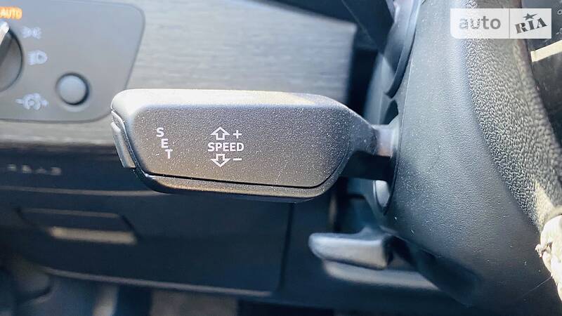 Седан Audi A4 2018 в Одессе