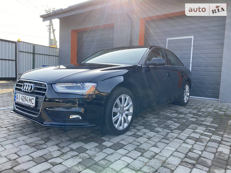 Седан Audi A4 2012 в Киеве