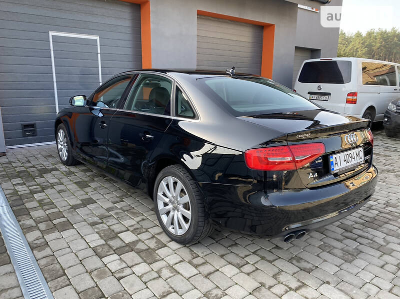 Седан Audi A4 2012 в Киеве