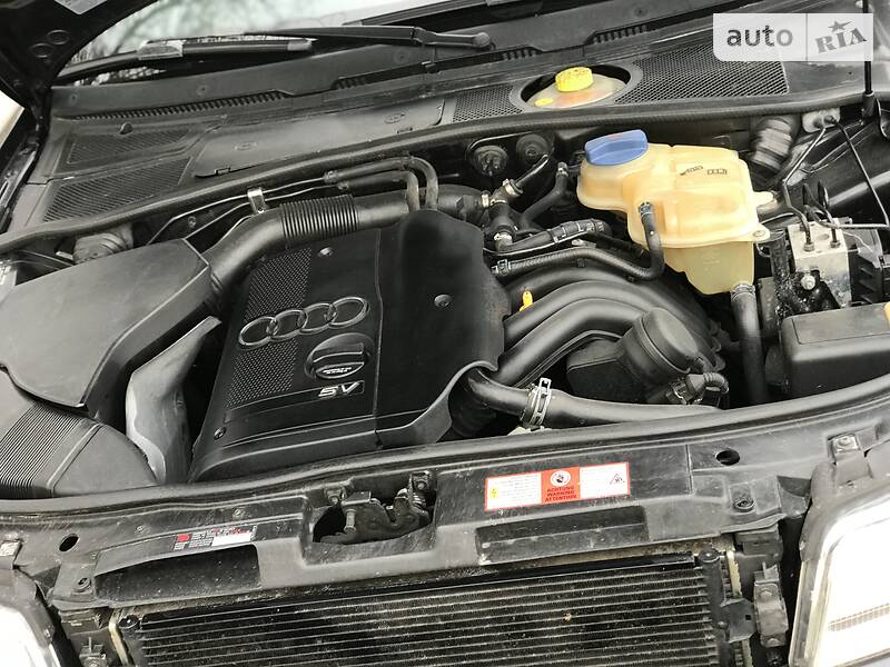 Седан Audi A4 2000 в Стрые