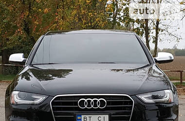 Седан Audi A4 2015 в Каховке