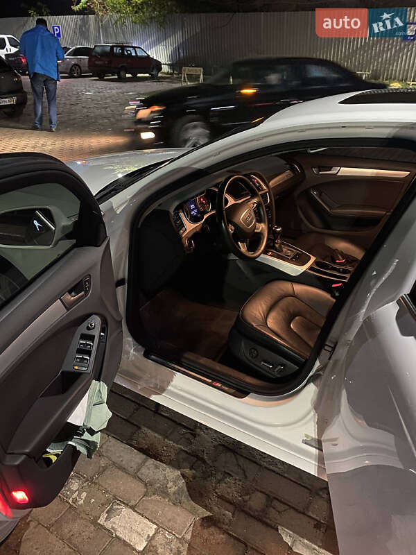 Седан Audi A4 2014 в Одессе