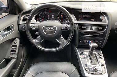 Седан Audi A4 2013 в Херсоні