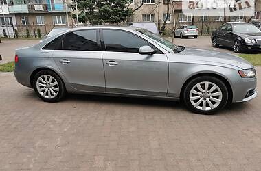 Седан Audi A4 2010 в Луцке