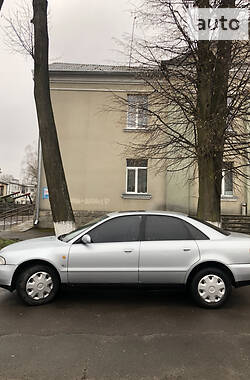 Седан Audi A4 1997 в Костополе