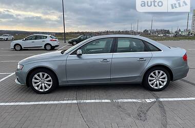 Седан Audi A4 2010 в Виннице