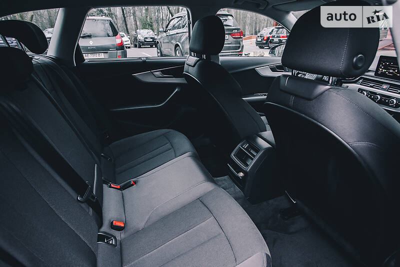 Універсал Audi A4 2016 в Києві
