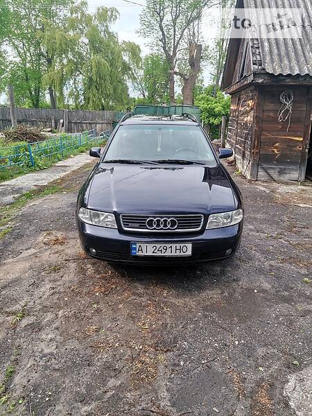 Универсал Audi A4 1999 в Киеве