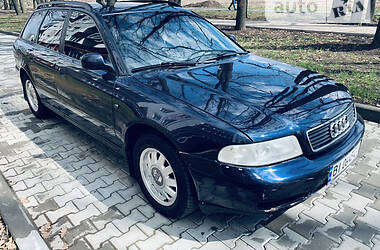 Универсал Audi A4 1998 в Полтаве