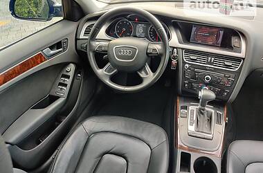 Седан Audi A4 2013 в Стрые