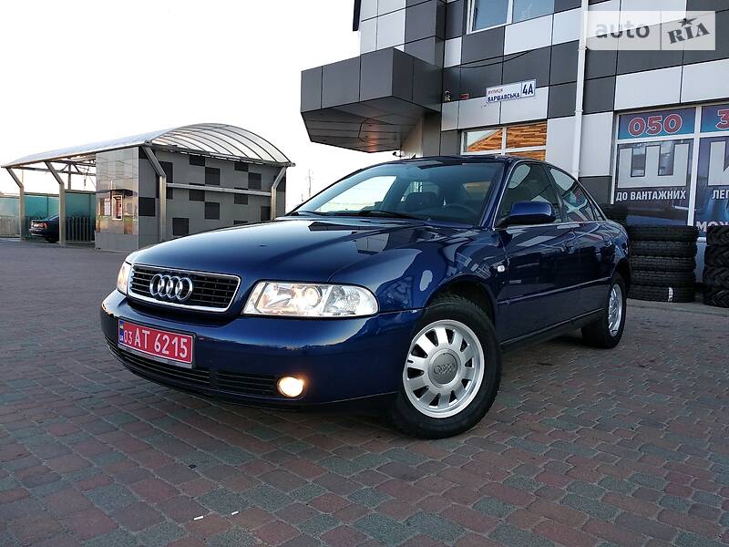 Седан Audi A4 1999 в Сарнах