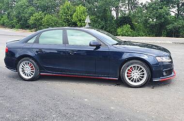 Седан Audi A4 2010 в Ровно