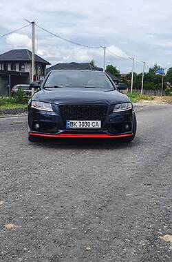 Седан Audi A4 2010 в Ровно