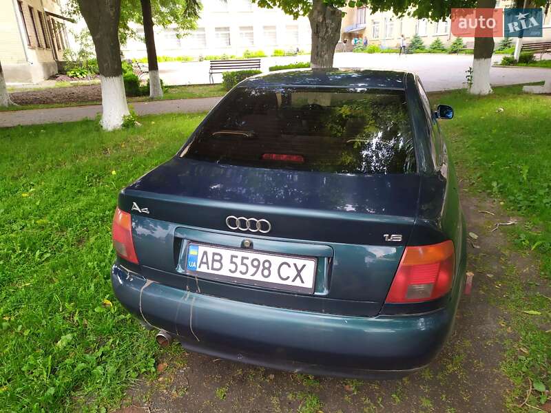 Седан Audi A4 1996 в Теплике