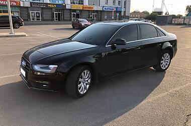 Седан Audi A4 2013 в Полтаве