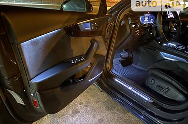 Седан Audi A4 2017 в 