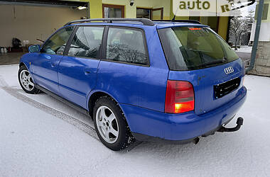 Універсал Audi A4 1997 в Жовкві