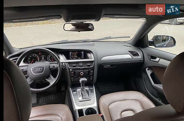 Седан Audi A4 2012 в Львові