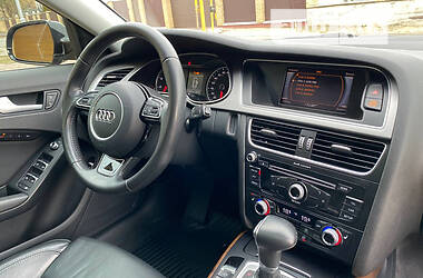 Седан Audi A4 2015 в 