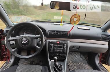 Седан Audi A4 2000 в Яворове