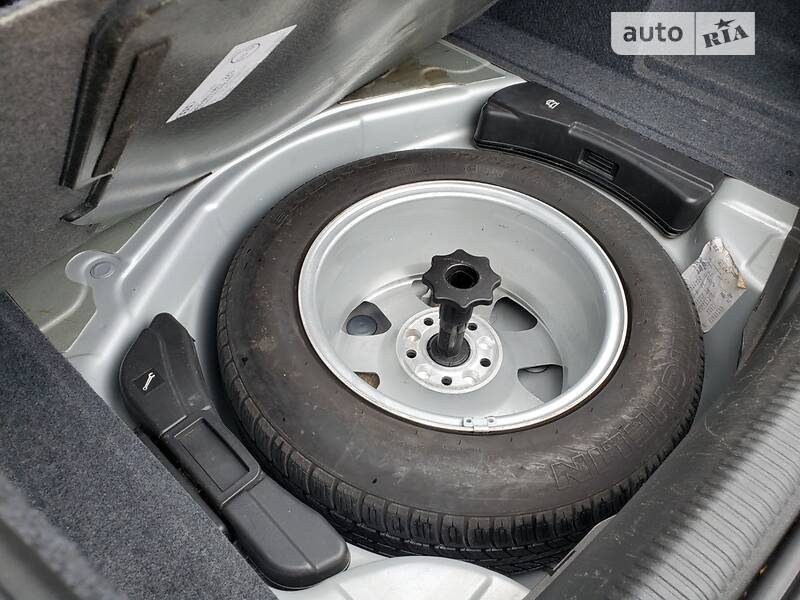 Седан Audi A4 2003 в Сарнах