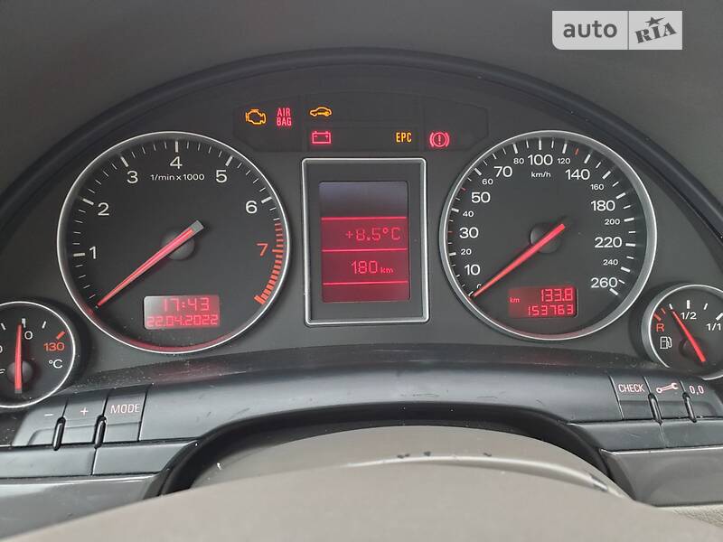 Седан Audi A4 2003 в Сарнах