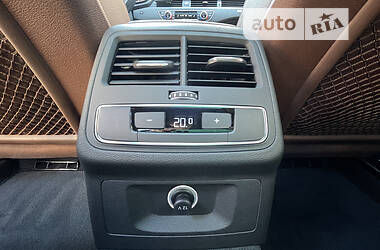Седан Audi A4 2016 в Івано-Франківську