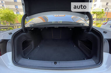 Седан Audi A4 2016 в Івано-Франківську