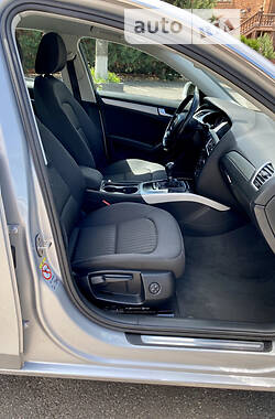 Седан Audi A4 2010 в 