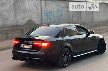 Седан Audi A4 2014 в Києві