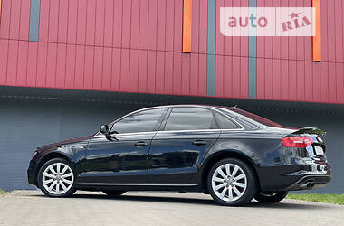 Седан Audi A4 2014 в 