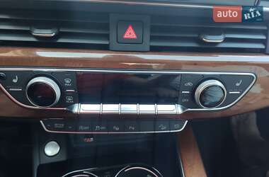 Универсал Audi A4 2019 в 