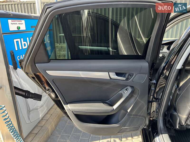 Седан Audi A4 2014 в Одессе