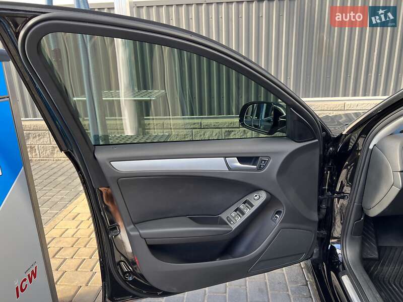 Седан Audi A4 2014 в Одессе