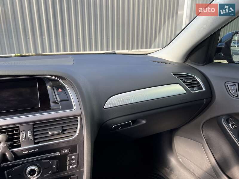 Седан Audi A4 2014 в Одессе