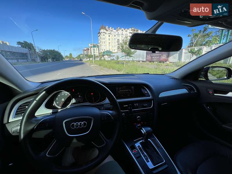 Седан Audi A4 2014 в Одессе