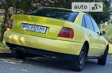 Седан Audi A4 1998 в Дрогобыче