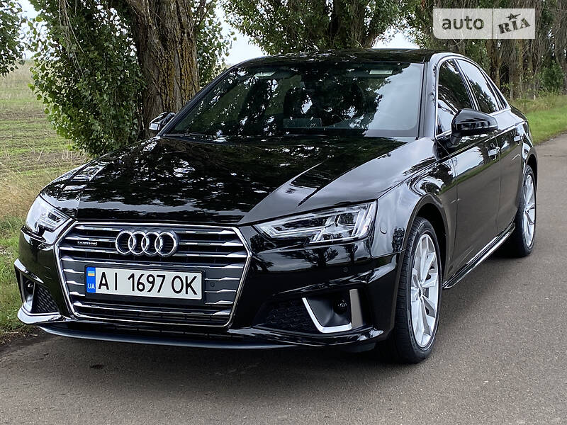 Седан Audi A4 2019 в 