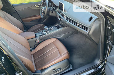 Седан Audi A4 2019 в 
