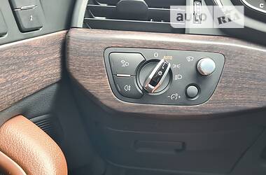 Седан Audi A4 2016 в 