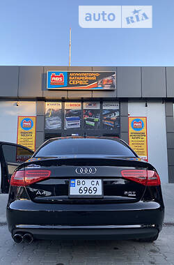 Седан Audi A4 2013 в Тернополі