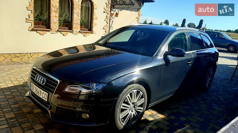 Універсал Audi A4 2009 в Вараші