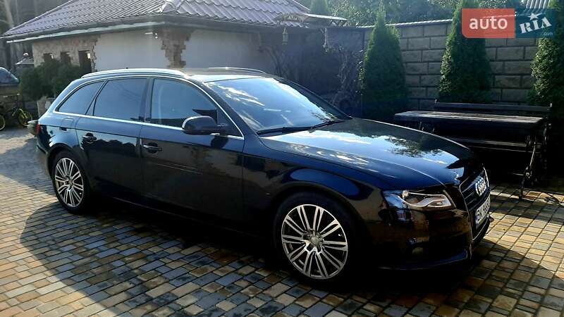 Універсал Audi A4 2009 в Вараші
