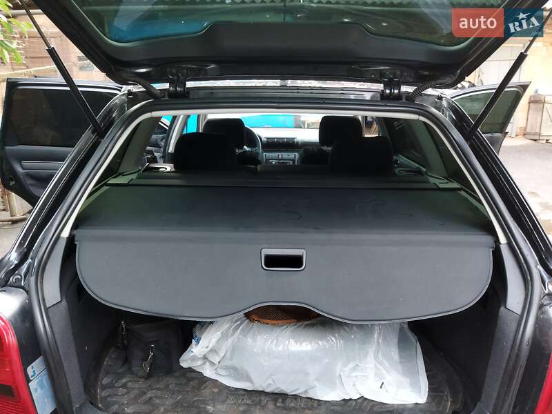 Универсал Audi A4 1997 в Глухове