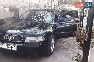 Седан Audi A4 1995 в Виноградові