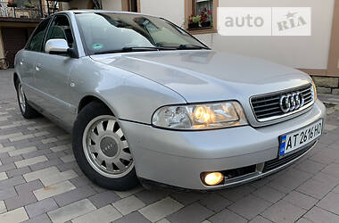 Седан Audi A4 2000 в Надвірній