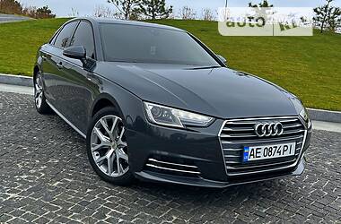 Седан Audi A4 2018 в 
