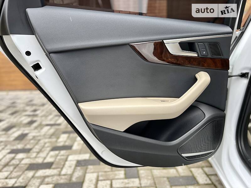 Седан Audi A4 2017 в Рівному