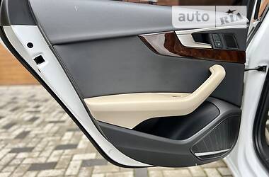 Седан Audi A4 2017 в 