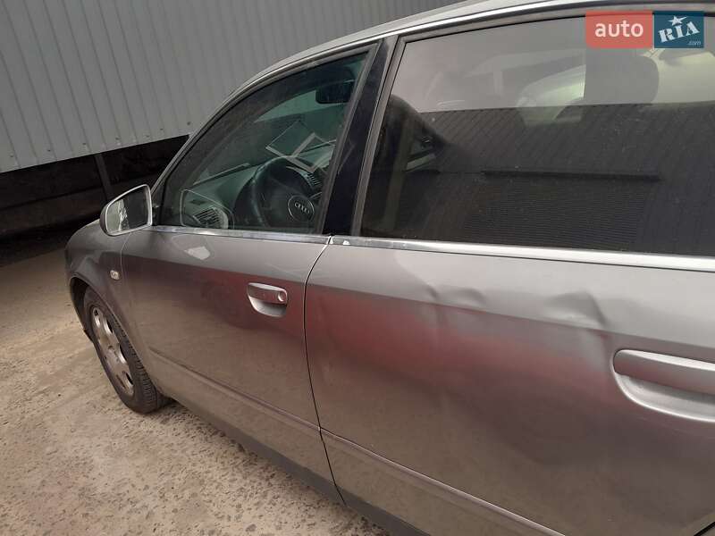 Седан Audi A4 2001 в Кременчуці